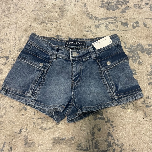 Aeropostale Pants - Aeropostale Medium Wash Denim Low Rise Cargo Shorts